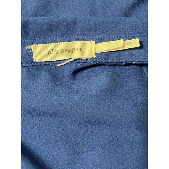 Blu Pepper Cold Shoulder Blue Short Sleeve Blouse Size Medium - Picture 4 of 4